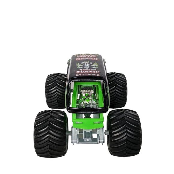 Hot Wheels Monster Jam 1:24 Scale Grave Digger Diecast Monster Truck - Picture 4 of 9